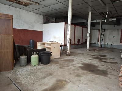 Maison - 150 m² - 1 pièce