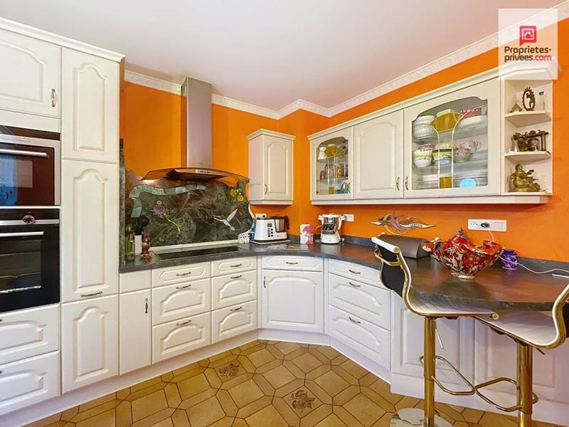 Maison - 195 m² - 7 pièces