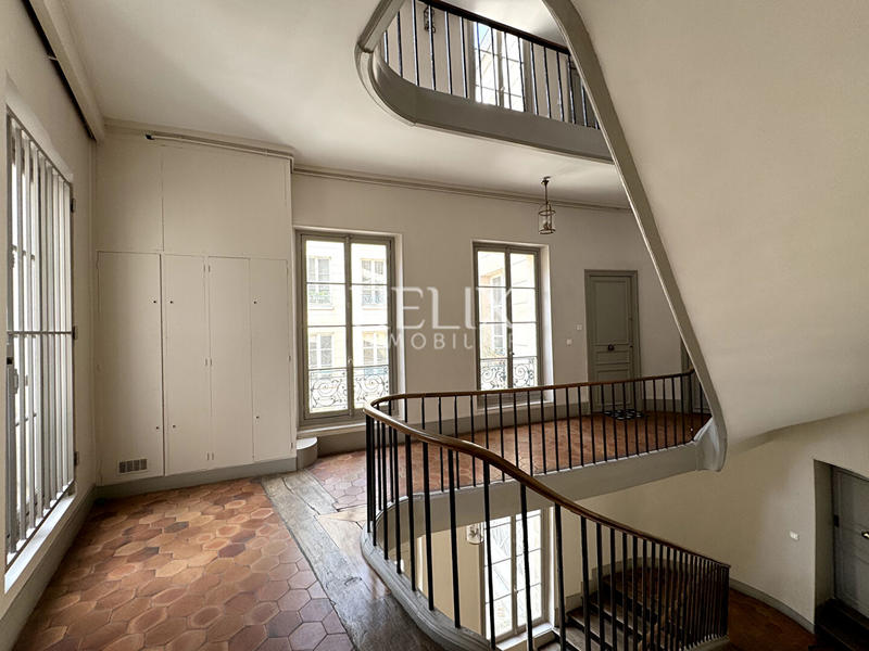 Appartement - 120 m² - 4 pièces