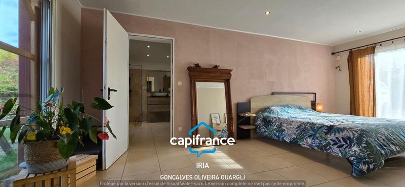 Maison - 206 m² - 6 pièces