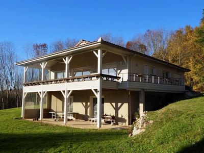 Maison - 100 m² - 10 pièces