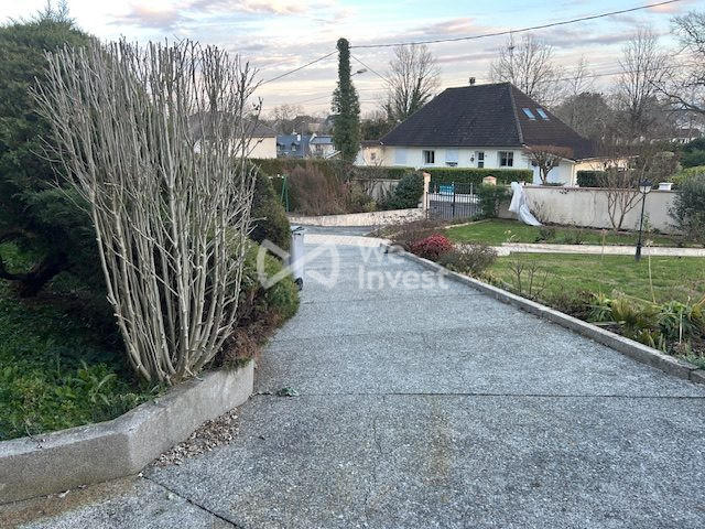 Maison - 200 m² - 7 pièces