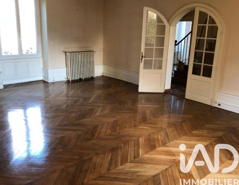 Maison - 240 m² - 5 pièces