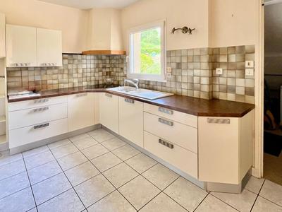 Maison - 93 m² - 4 pièces