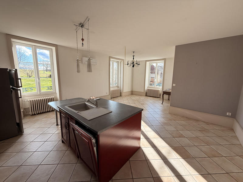 Maison - 197 m² - 7 pièces