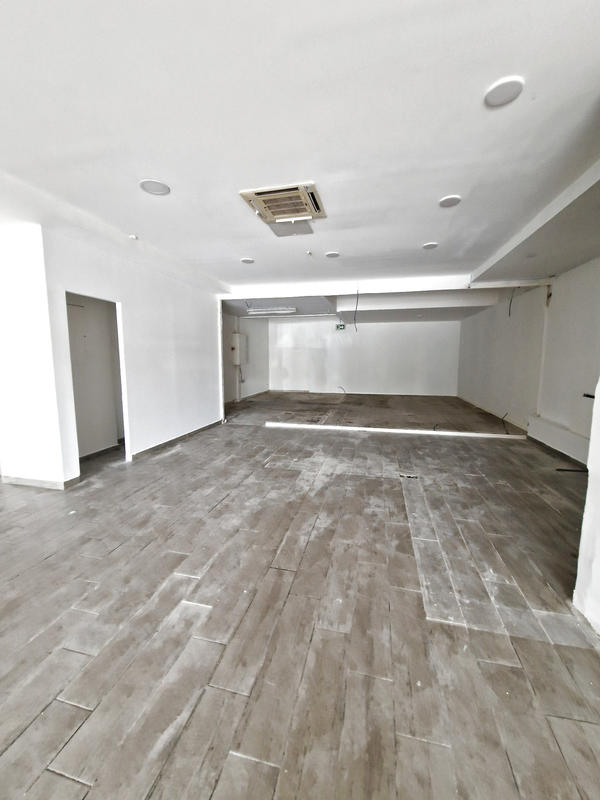 Local commercial - 140 m²