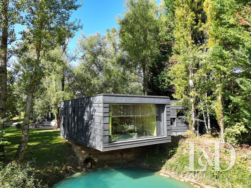 Maison - 185 m² - 7 pièces