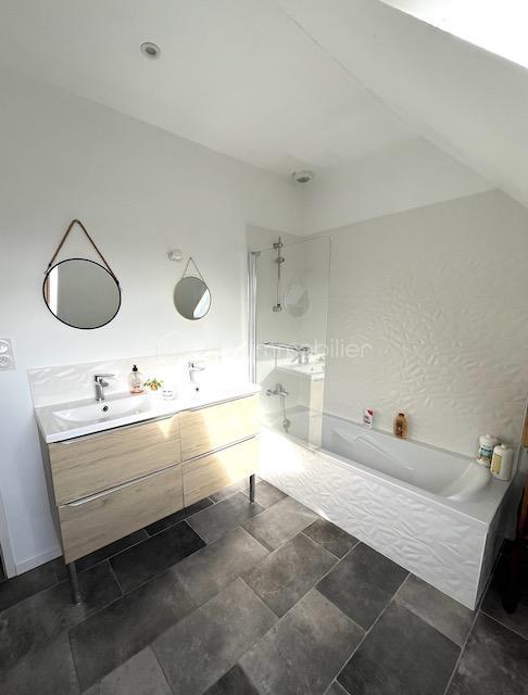 Maison - 108 m² - 5 pièces