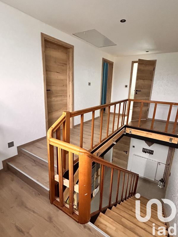 Maison - 180 m² - 6 pièces