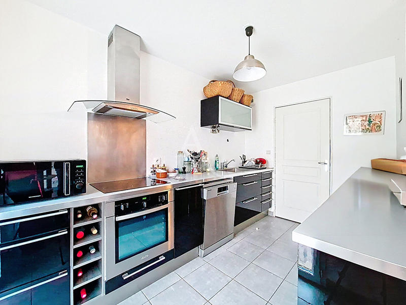 Appartement - 80 m² - 4 pièces