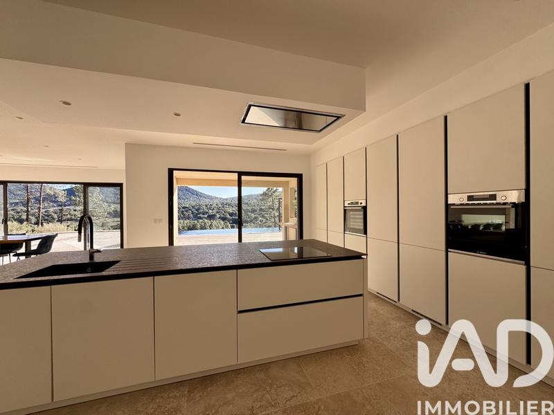 Maison de maîtres - 250 m² - 5 pièces