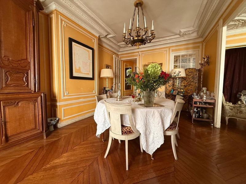 Appartement - 138 m² - 5 pièces