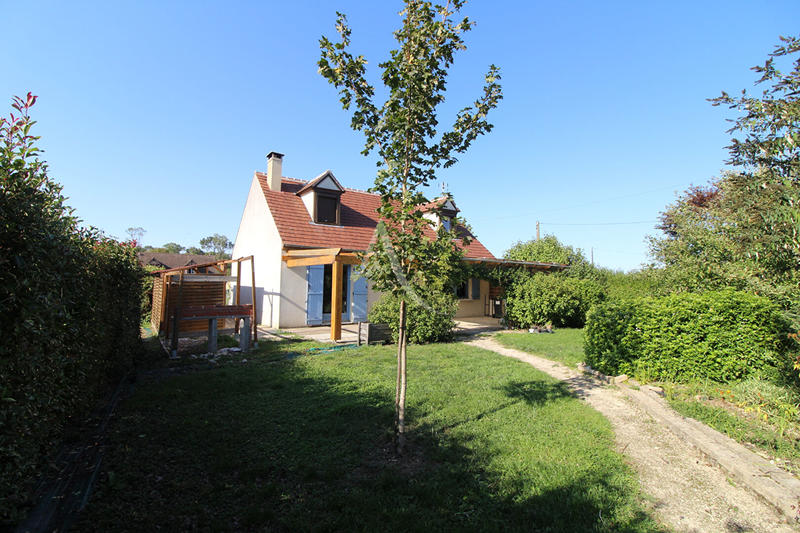 Maison - 98 m² - 5 pièces