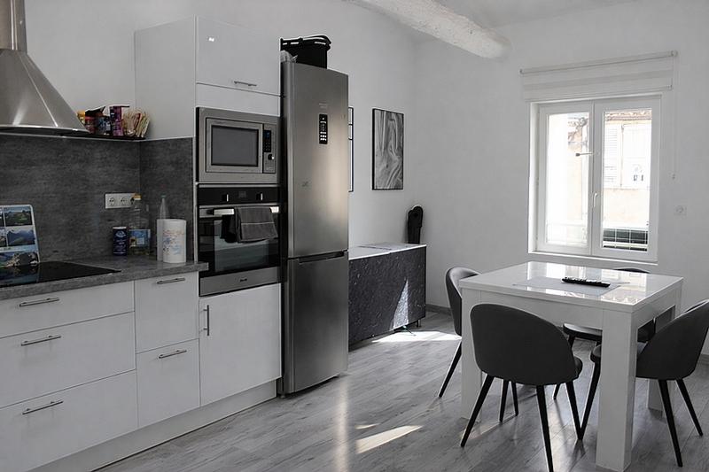 Appartement - 80 m² - 6 pièces