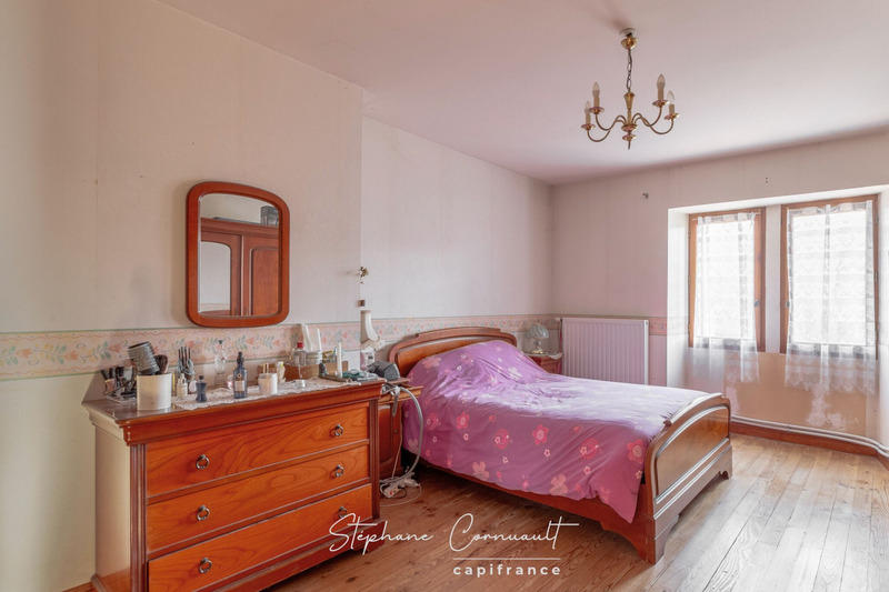 Maison - 236 m² - 8 pièces