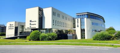 Local commercial - 93 m² - 1 pièce