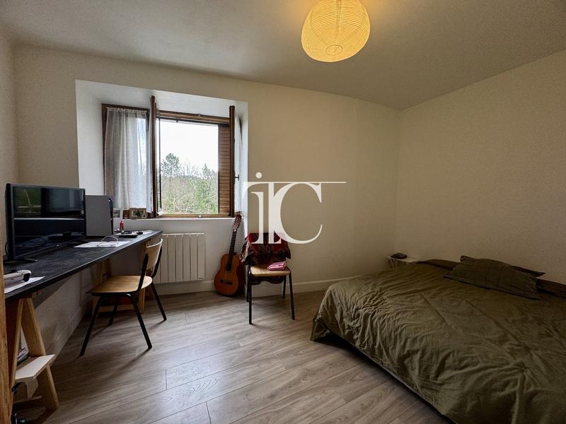 Appartement ancien - 70 m² - 3 pièces