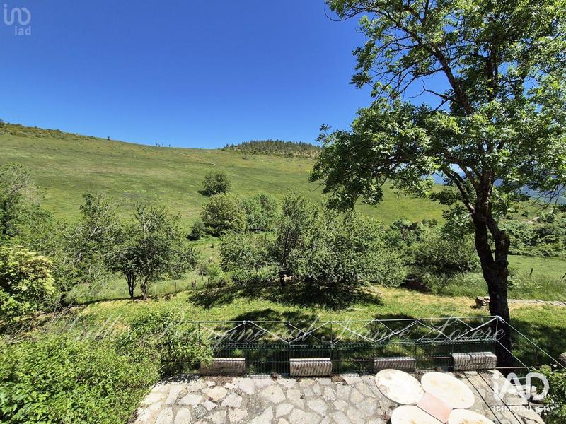 Maison - 415 m² - 16 pièces