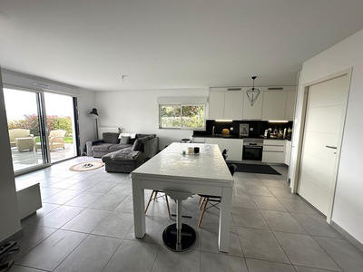 Appartement - 84 m² - 4 pièces