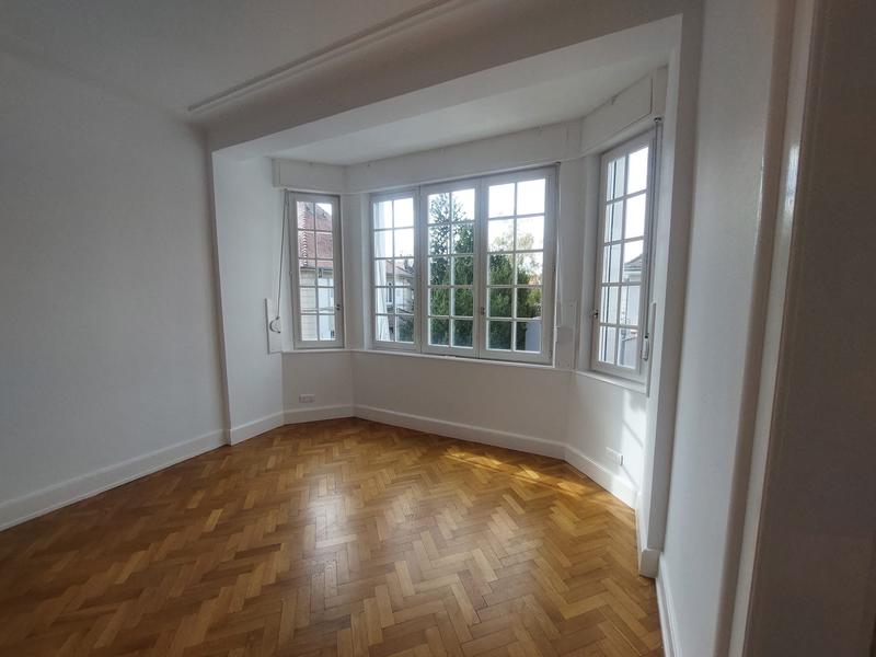 Appartement - 146 m² - 6 pièces