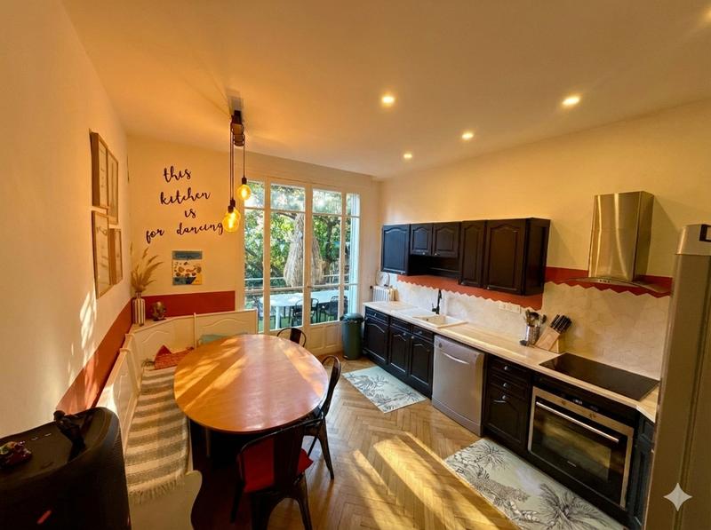 Appartement - 100 m² - 4 pièces