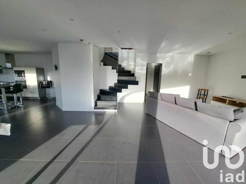 Maison - 137 m² - 6 pièces