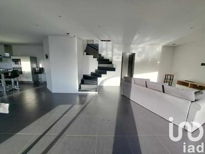 Maison - 137 m² - 6 pièces