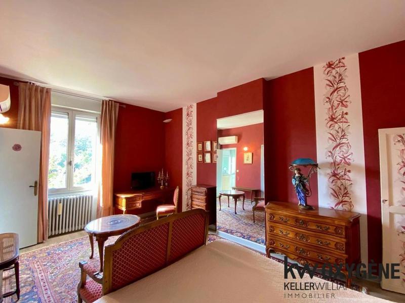 Demeure - 440 m² - 10 pièces