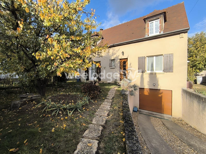 Maison traditionnelle - 130 m² - 6 pièces