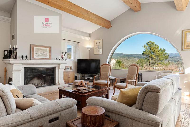 Maison - 275 m² - 8 pièces