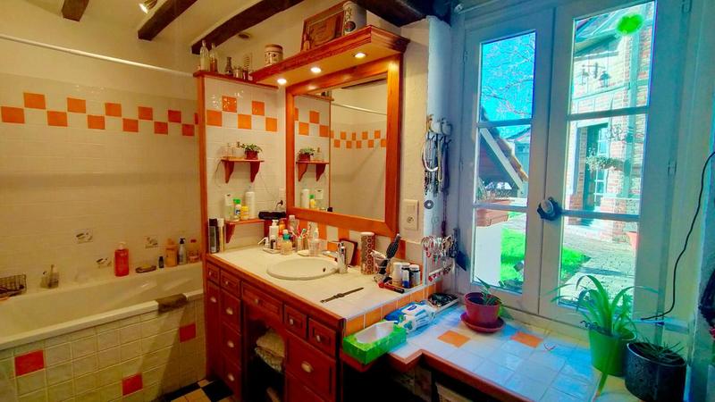 Maison - 239 m² - 10 pièces