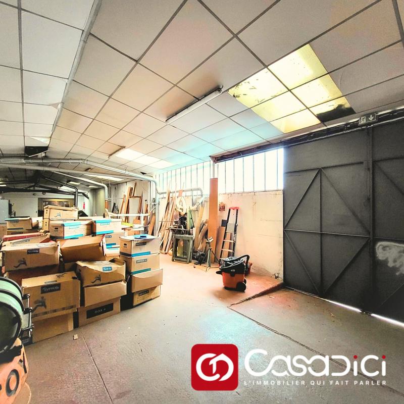 Entrepôt - 1 918 m²