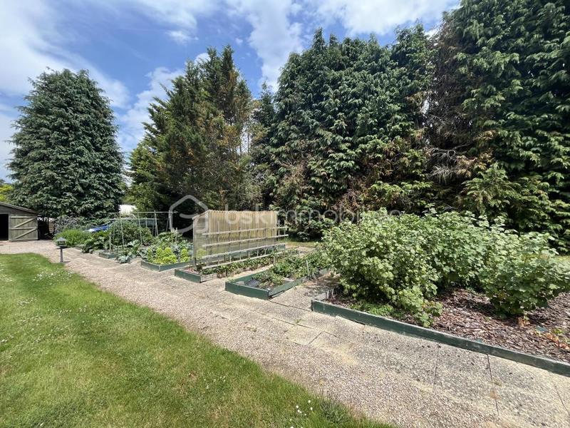 Pavillon - 220 m² - 9 pièces