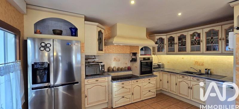 Maison - 216 m² - 7 pièces