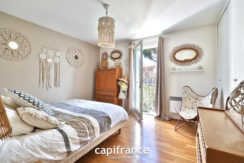 Maison - 157 m² - 8 pièces