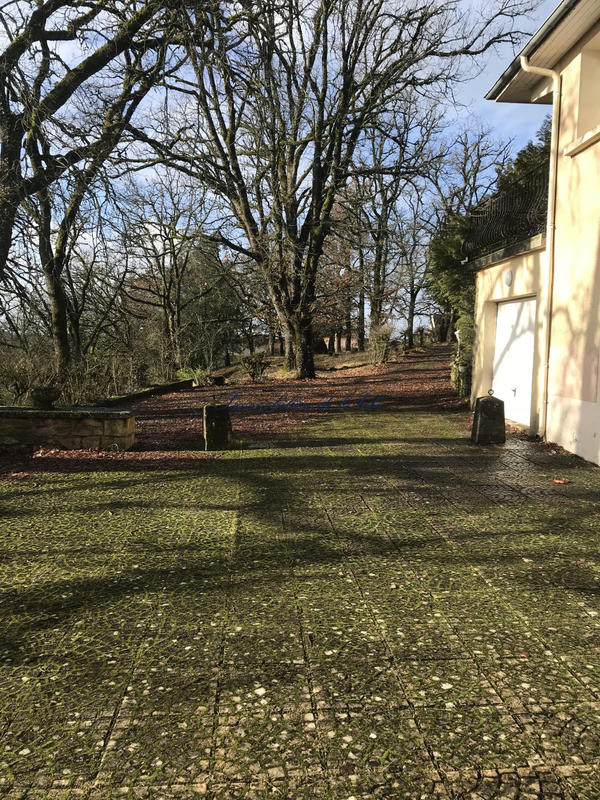 Maison - 550 m² - 21 pièces