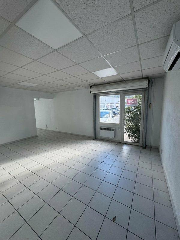 Local commercial - 54 m²