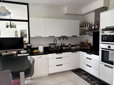 Maison d'architecte - 230 m² - 7 pièces