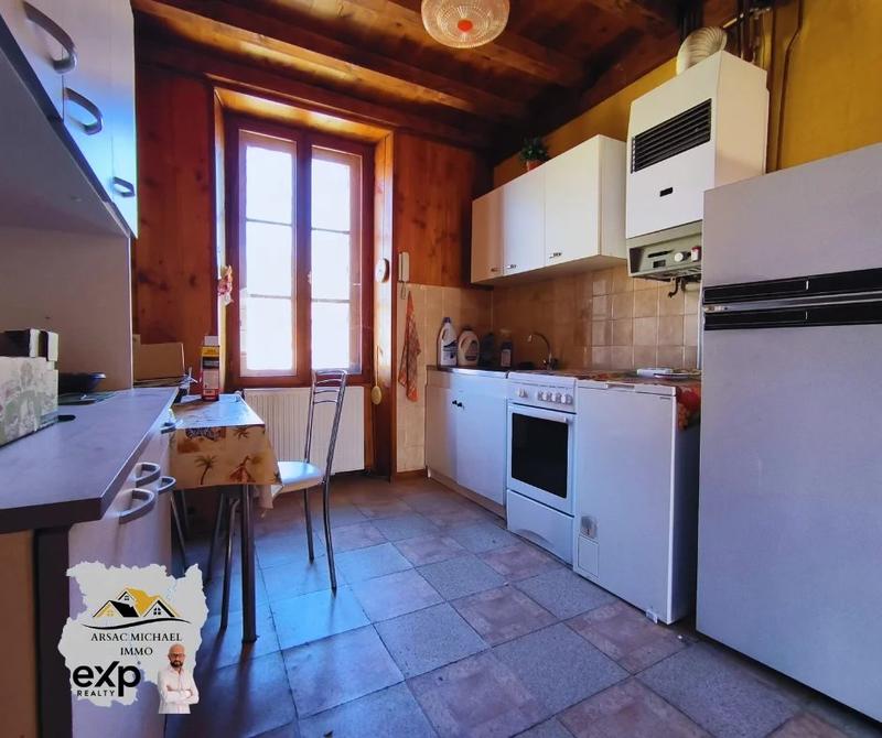 Immeuble - 205 m² - 16 pièces