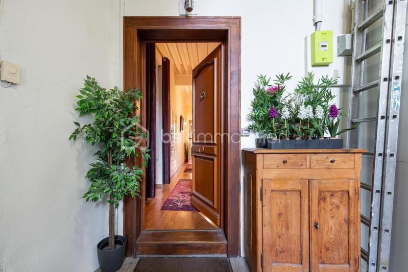 Appartement - 211 m² - 5 pièces