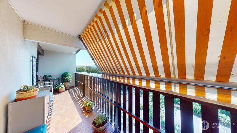 Appartement - 102 m² - 4 pièces