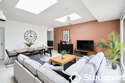 Chambre - 13 m² - 1 pièce