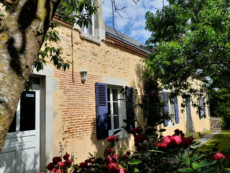 Maison - 280 m² - 8 pièces