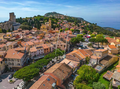 Maison traditionnelle - 137 m² - 6 pièces