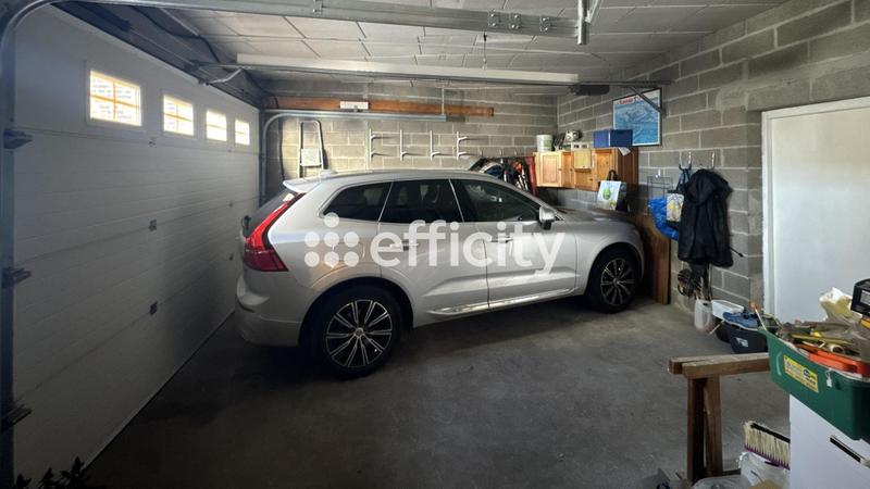 Maison - 255 m² - 7 pièces