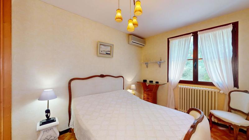 Maison - 192 m² - 7 pièces