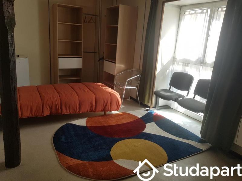 Chambre - 13 m² - 1 pièce