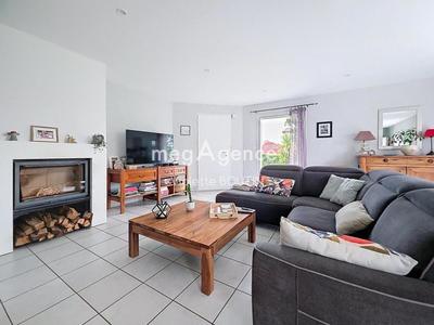 Maison - 101 m² - 5 pièces