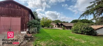 Maison - 339 m² - 8 pièces