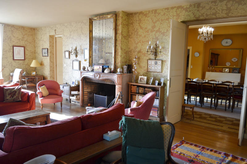 Maison - 267 m² - 10 pièces